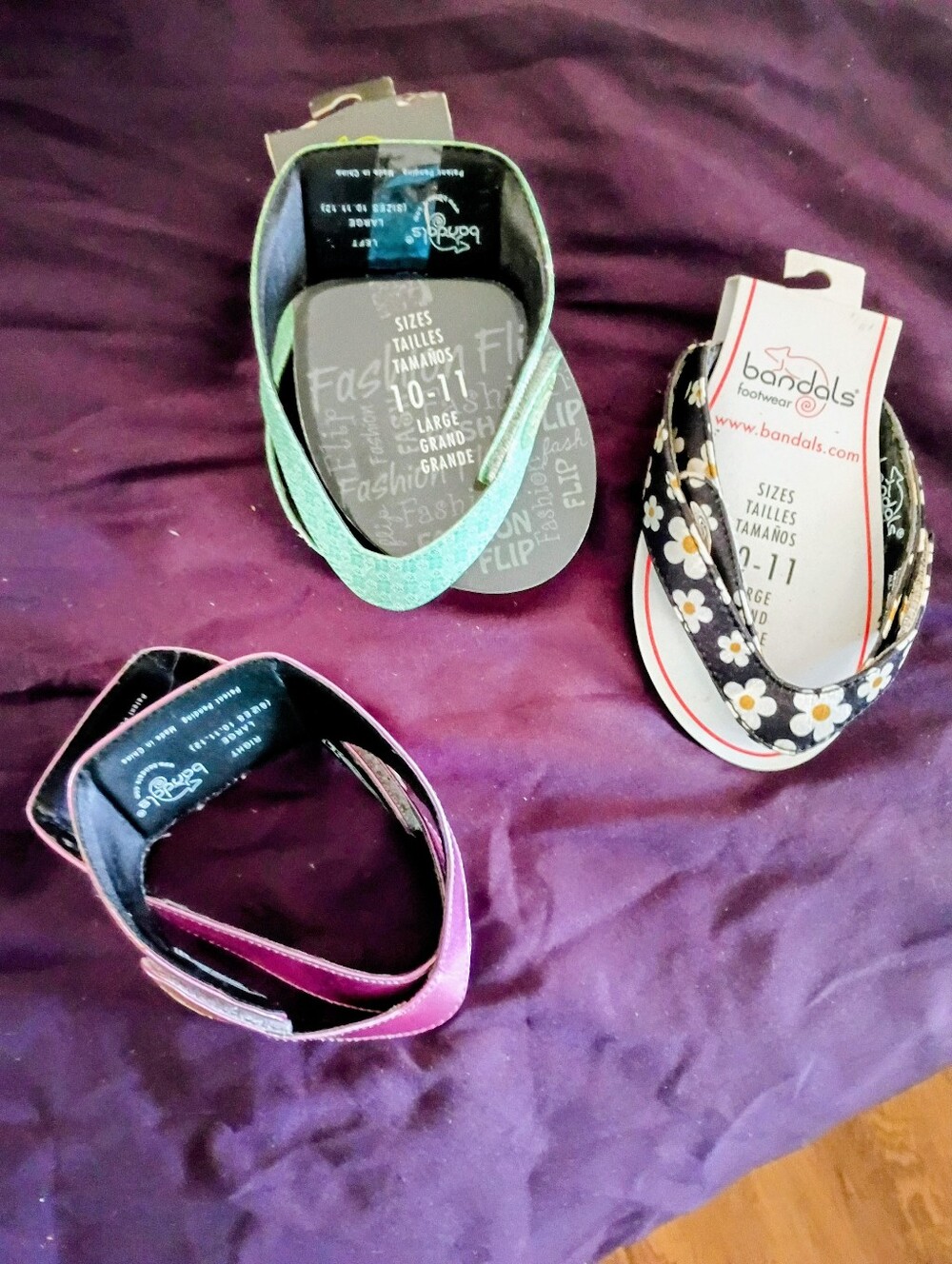 BANDALS Women's Flip Flop Sandals - Green, Purple, Black Daisy